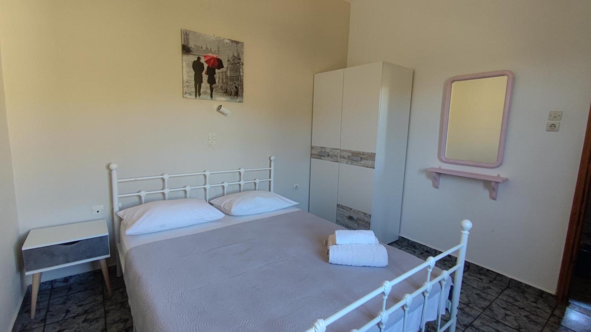 Tramonto Nel Delfini Apartment Kini Екстериор снимка