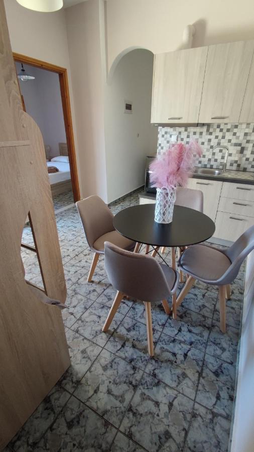Tramonto Nel Delfini Apartment Kini Екстериор снимка