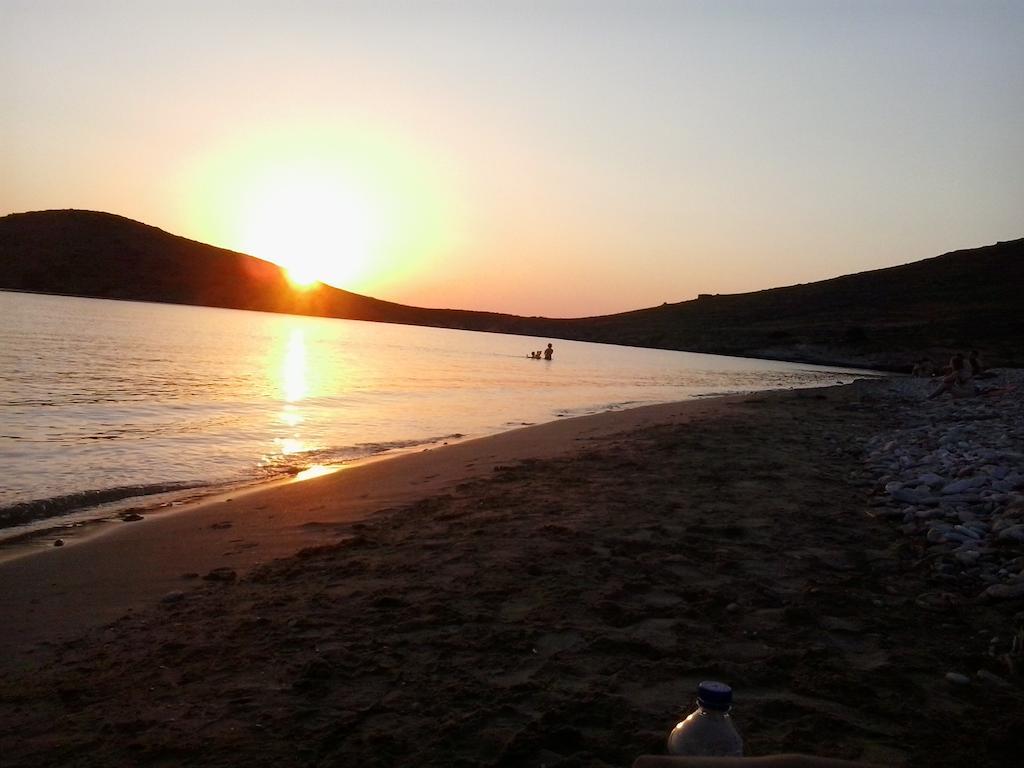 Tramonto Nel Delfini Apartment Kini Екстериор снимка