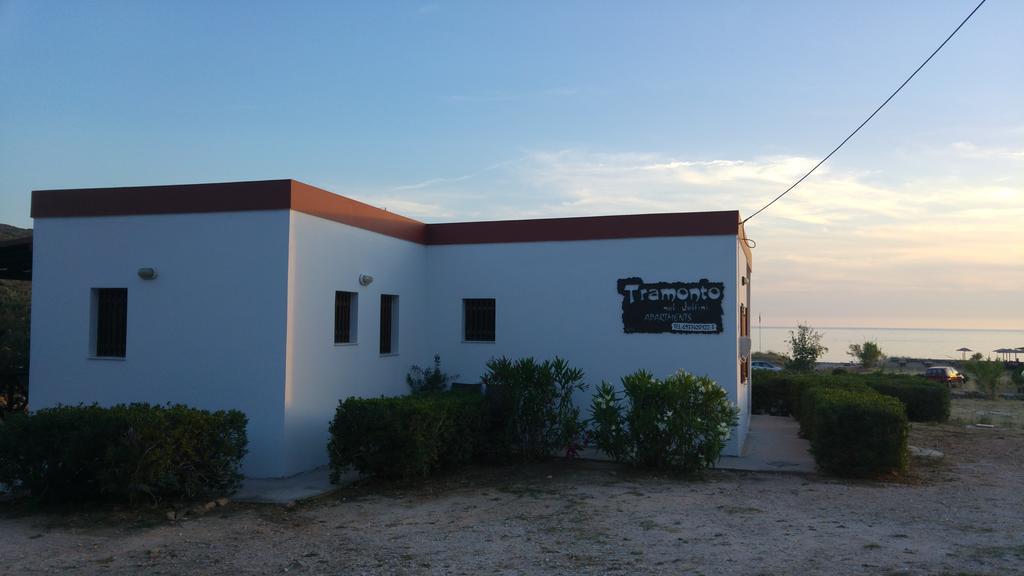 Tramonto Nel Delfini Apartment Kini Екстериор снимка