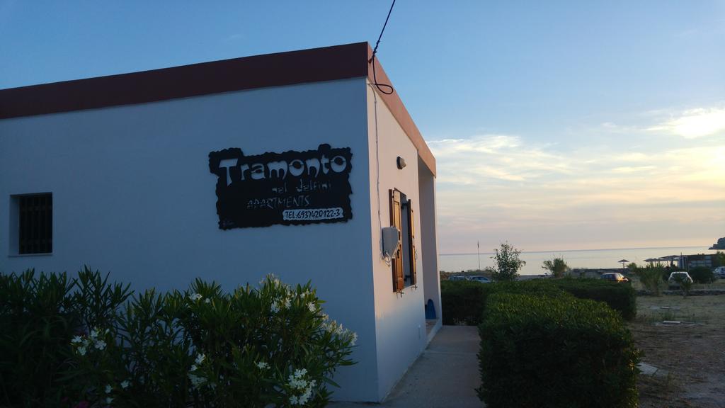 Tramonto Nel Delfini Apartment Kini Екстериор снимка