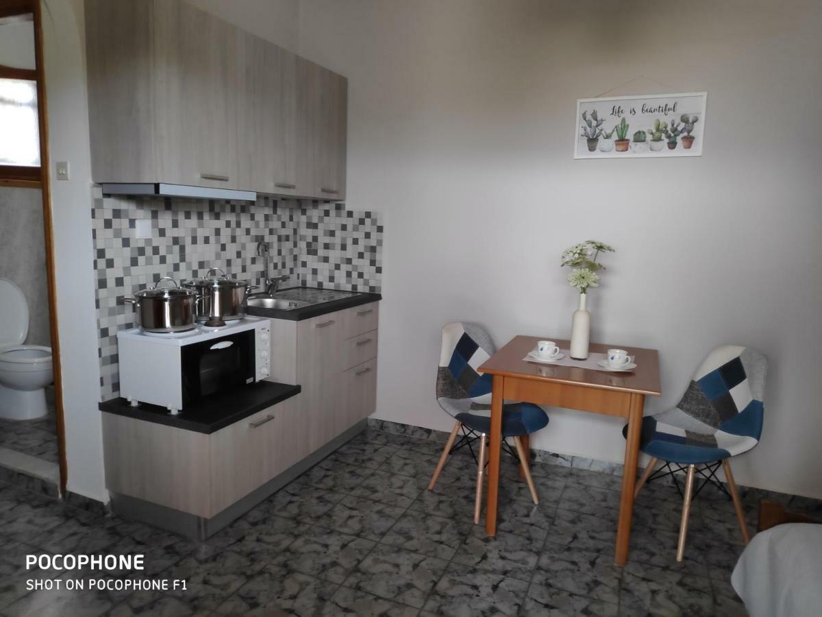Tramonto Nel Delfini Apartment Kini Екстериор снимка