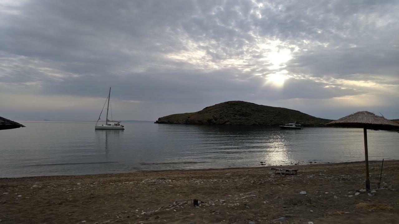 Tramonto Nel Delfini Apartment Kini Екстериор снимка
